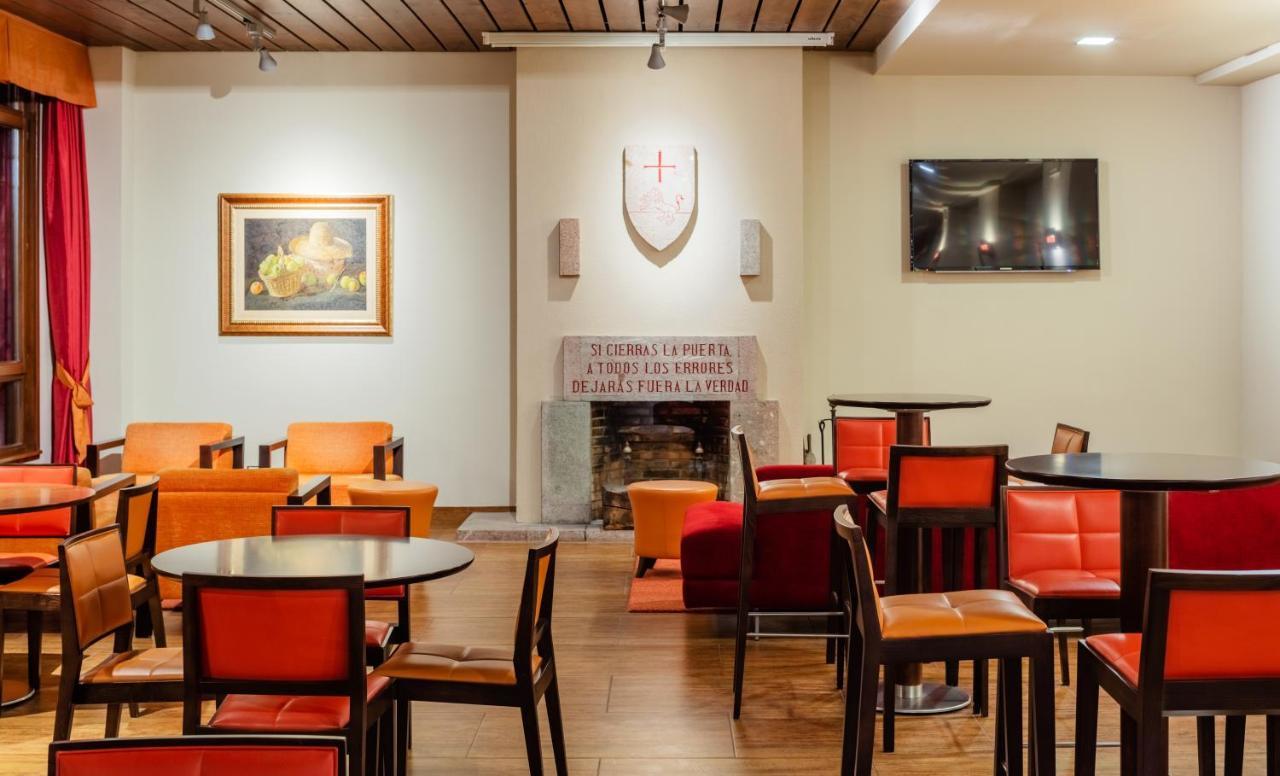 Hotel Don Paco Llanes Zewnętrze zdjęcie